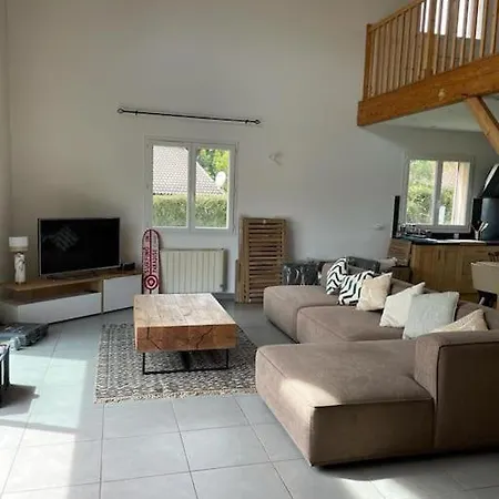La De Sofi Cosy Piscine 8pp Villa *