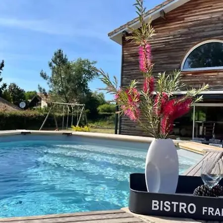 La De Sofi Cosy Piscine 8pp